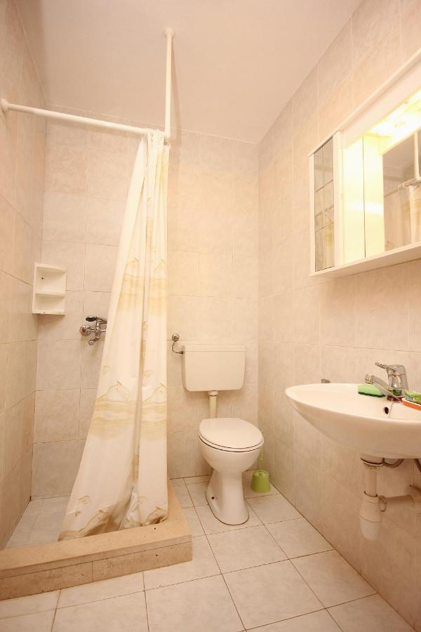 Apartment Tri Zala 174B Zrnovo Kültér fotó