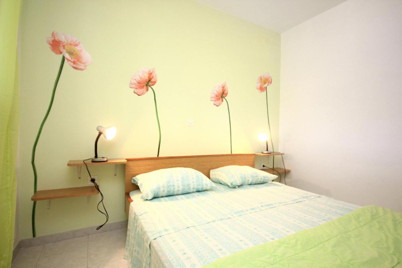 Apartment Tri Zala 174B Zrnovo Kültér fotó