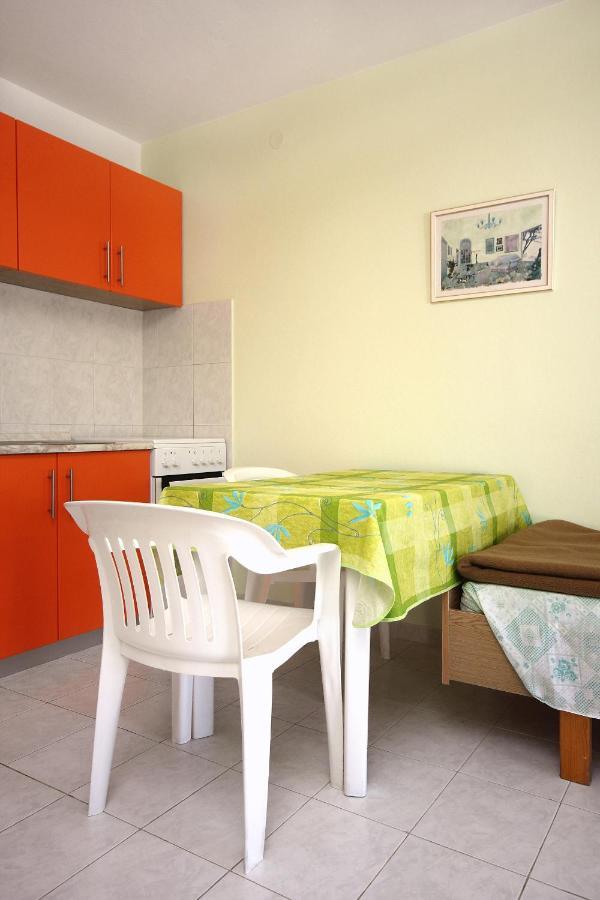 Apartment Tri Zala 174B Zrnovo Kültér fotó