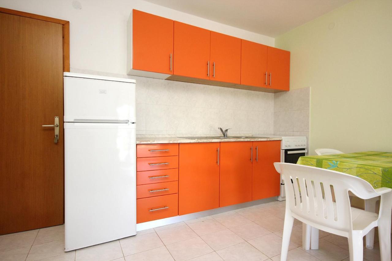 Apartment Tri Zala 174B Zrnovo Kültér fotó
